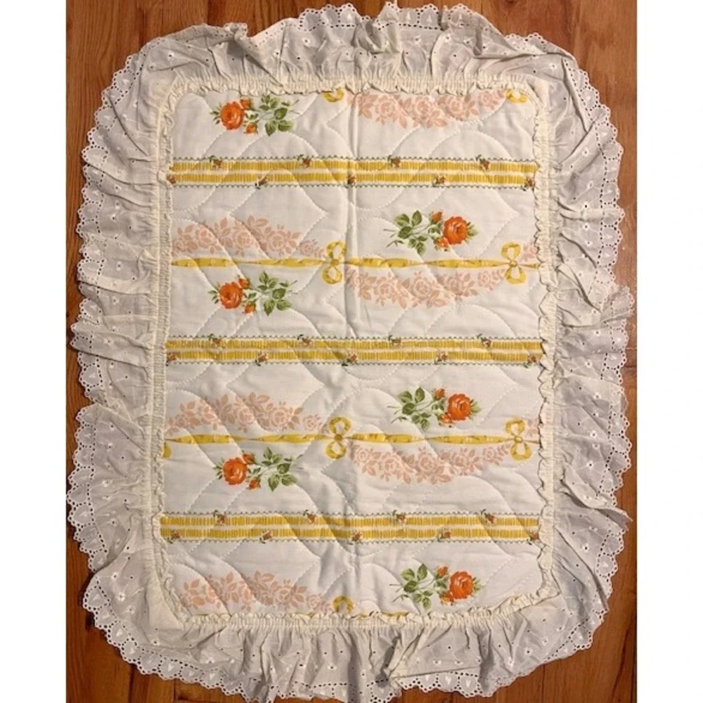 Vintage pair of‎ pillow shams yellow floral striped with lace trim